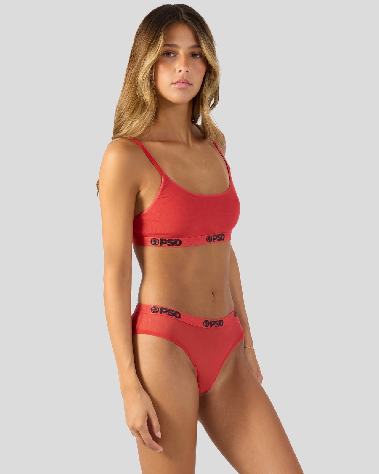 Mesh - Solid Red - Image 3